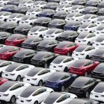فروش خودروهای تسلا در بریتانیا در بحبوحه واکنش‌ها به ماسک، بیش از یک سوم کاهش یافت