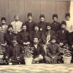 عکسی کمیاب از جوانی کمال الملک ۱۵۰ سال پیش در حضور سلطان صاحبقران