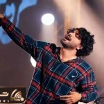 آواز احساسی؛ عرفان طهماسبی تو اجرا جلو مور و ملخ آدم آهنگ گوگوش با صدا مردونش خوند