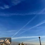 ماجرای خطوط دود عجیب در آسمان تهران چیست؟