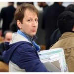 روزنامه جمهوری اسلامی: چرا محکومان فساد چای دبش و بابک زنجانی که با آن همه فسادمالی محکوم به اعدام شد الان به ریش مردم می خندند؟