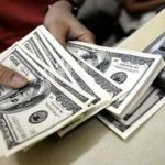 پیش بینی یک اقتصاددان درباره قیمت دلار تا پایان سال/ کف قیمت دلار چه عددی خواهد بود؟