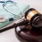 چرا پرونده‌های خطای پزشکی در کشور بیشتر شده است؟